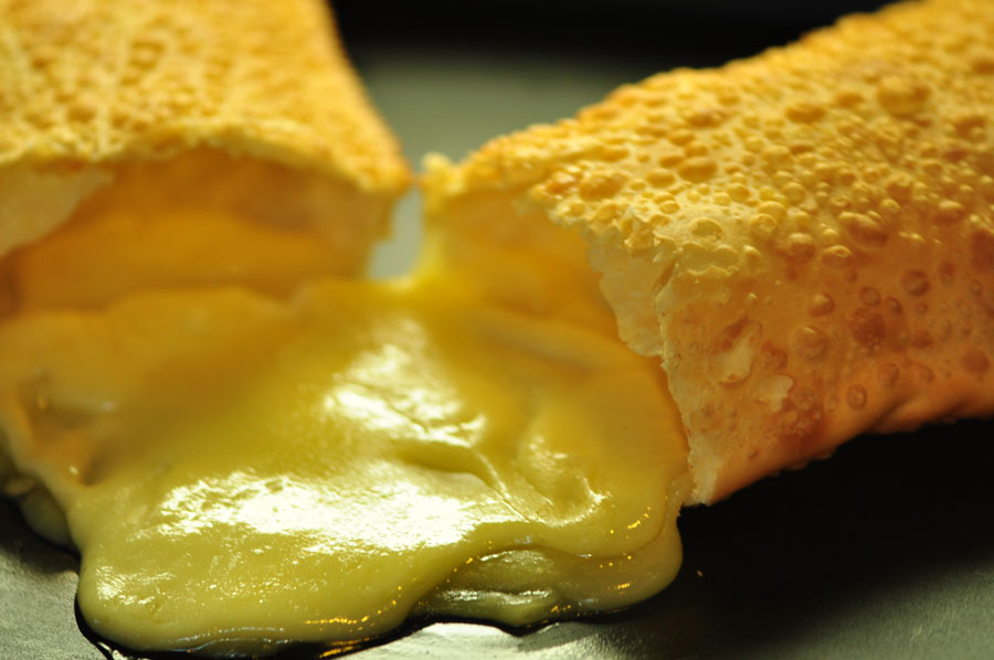 Pastel mussarela tradicional